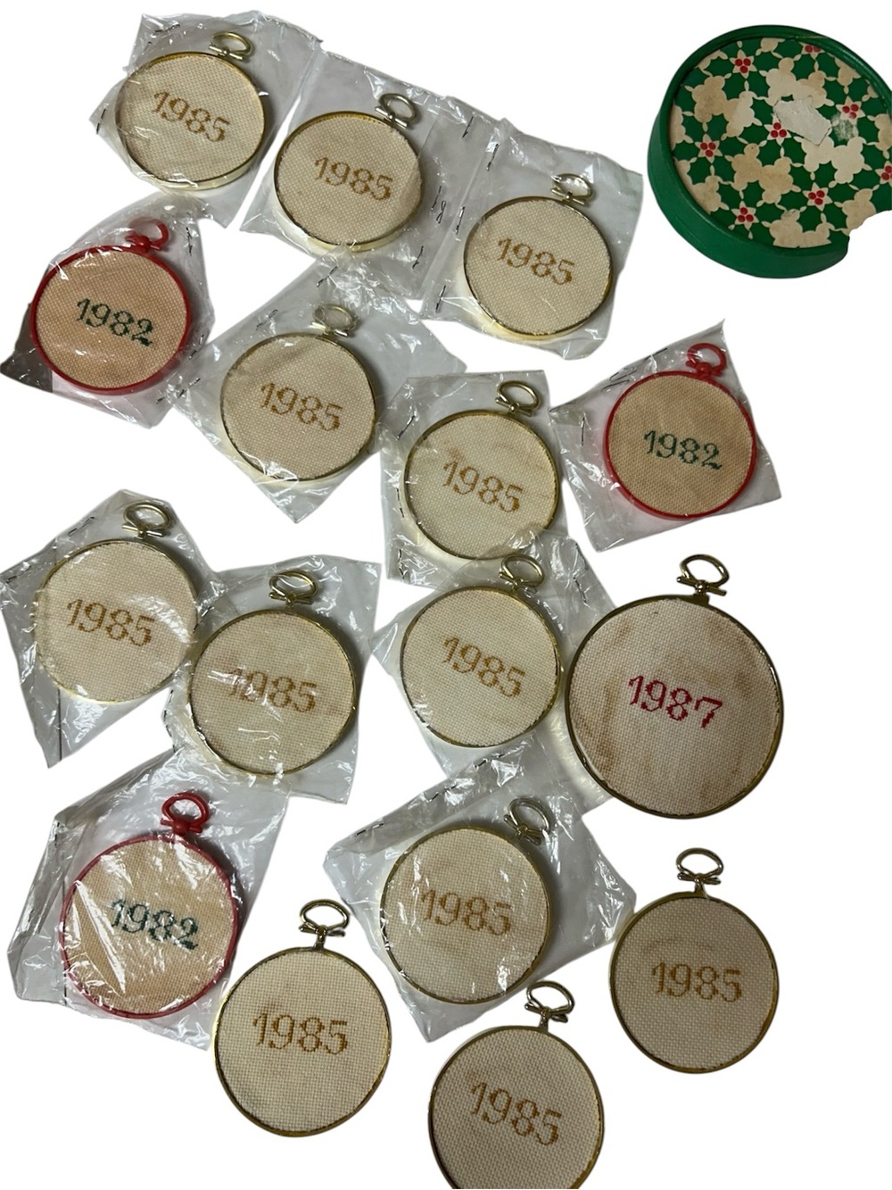 Needle point handmade ornaments - Picture 3 of 4